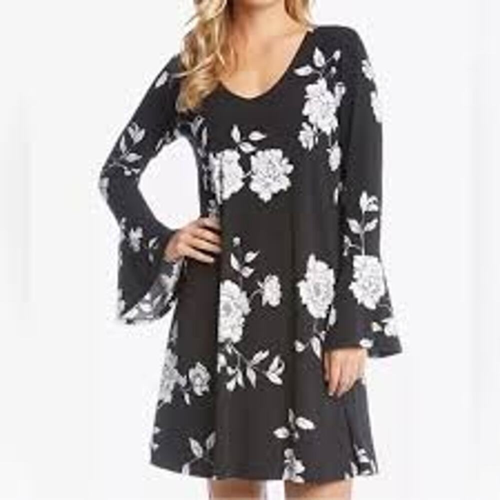 NWT Karen Kane Women’s Bella Blue Taylor Bell Sleeve Floral Dress Size 1X Black